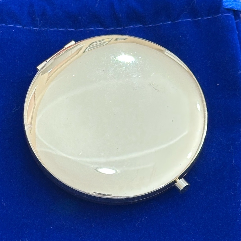 Monet Gold and Black Bee Compact Mirror - Picture 2 of 9